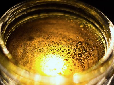honey oil in jar