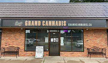 grand cannabis tillsonburg dispensary exterior