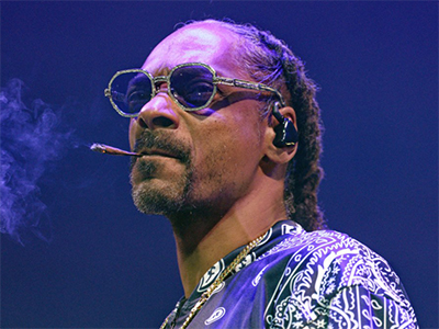 snoop dogg smoking joint